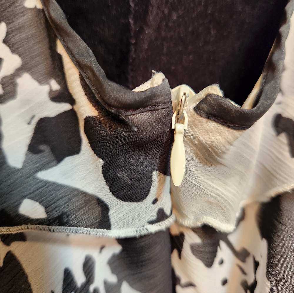 Lapis Layered Ruffled Floral Top - Picture 8 of 12